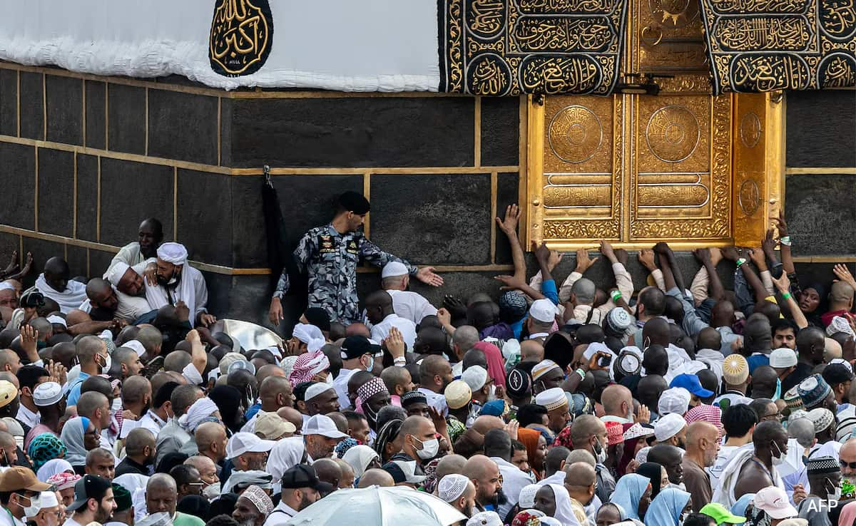 Over 1000 Hajj Pilgrims Die Due to Scorching Heat