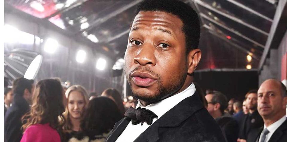 Jonathan Majors Gets Emotional While Receiving Perseverance Award